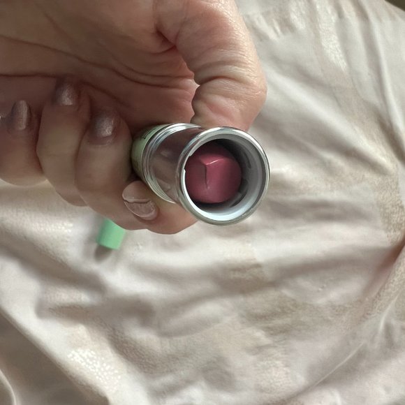 kate spade x clinique pop lip lipstick in plum pop pink nwot - Picture 9 of 9